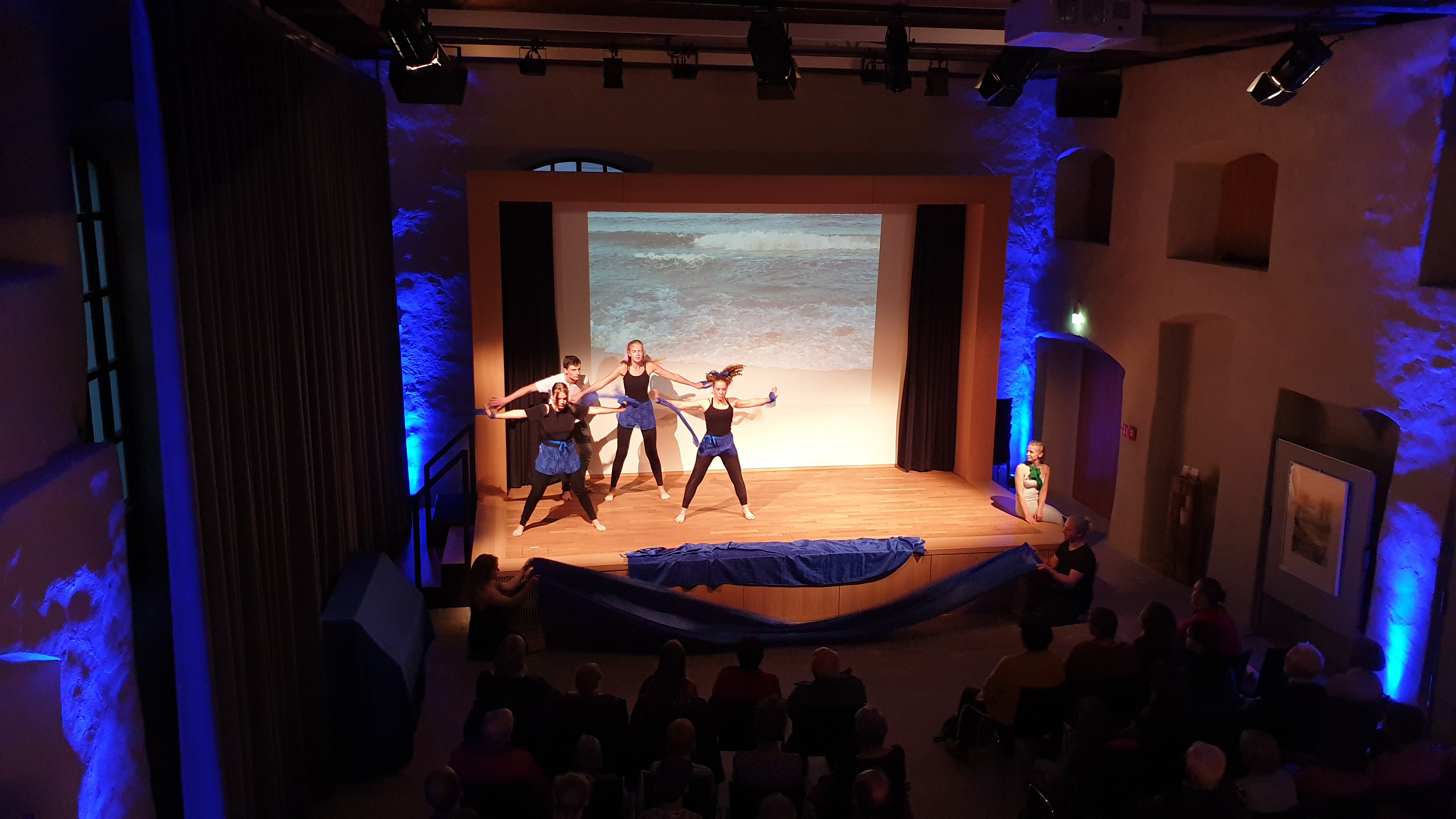 Tanzgruppe zur Kulturnacht 2019 mit Undina im Klostersaal, Foto Distler
