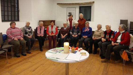 Frauenkreis im Bonhoeffer-Saal, Foto: bey