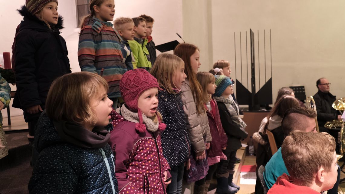 Adventssingen am 2. Dez. 2018 in der Christuskirche, Kinderchor; Foto Eifler